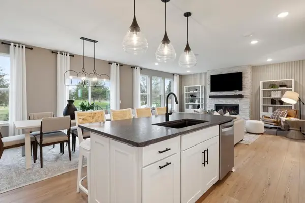 4602 Island Park Bay, Woodbury, MN 55129