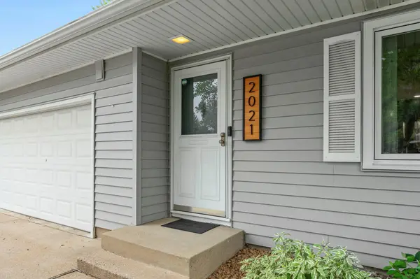 2021 Jade LN, Eagan, MN 55122