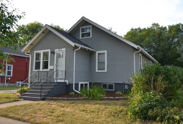 1613 2nd AVE S, Fargo, ND 58103
