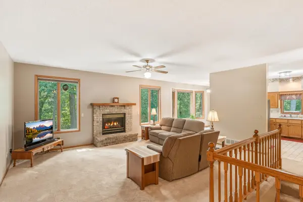6973 4th Street CIR N, Oakdale, MN 55128