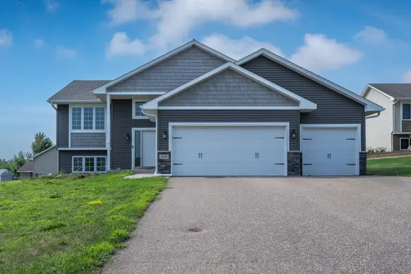 818 Rose CT, Somerset, WI 54025