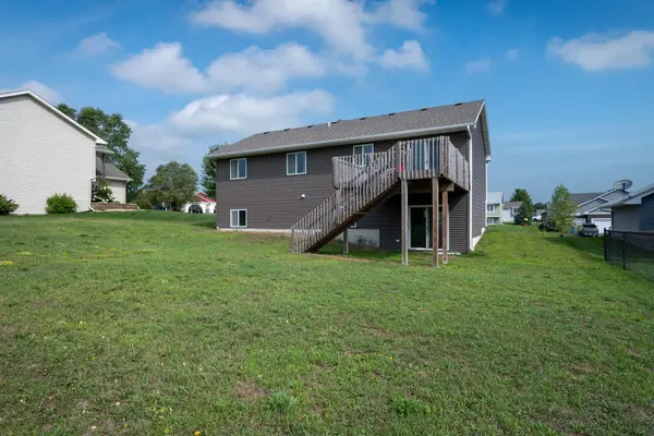 818 Rose CT, Somerset, WI 54025