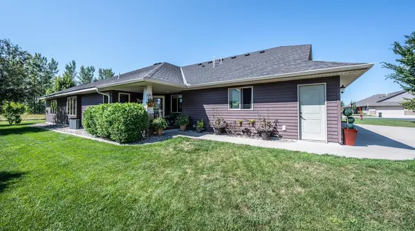204 Ottawa AVE SE, Hutchinson, MN 55350