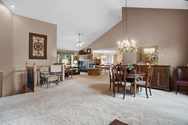 2221 White Pine CT, Hudson, WI 54016