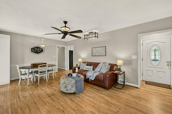 1402 Damon CT SE, Rochester, MN 55904