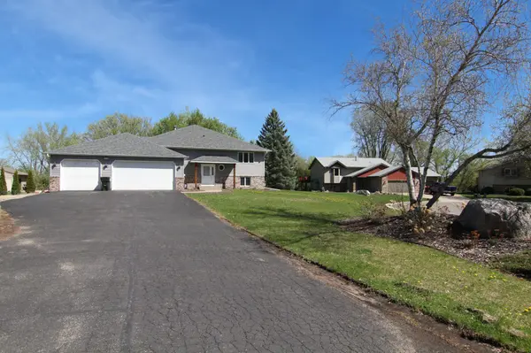 7818 Davidson CT, Inver Grove Heights, MN 55076
