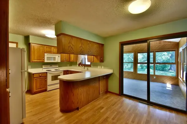 801 Maywood DR, Saint Cloud, MN 56303