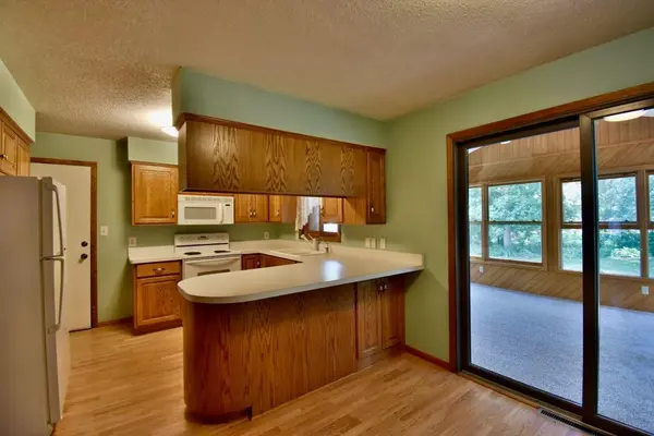 801 Maywood DR, Saint Cloud, MN 56303