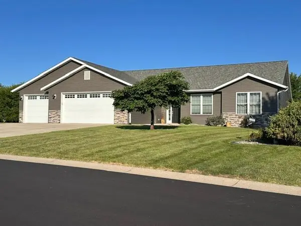 58 Balsam LN, Madison Lake, MN 56063