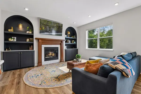 1017 Fabel LN, Waconia, MN 55387
