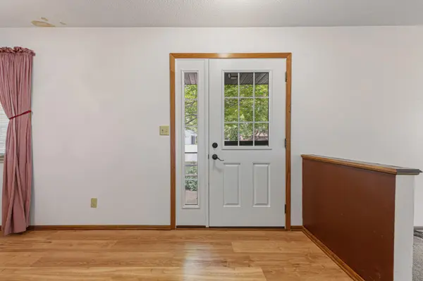 556 Karmil PL, Gaylord, MN 55334