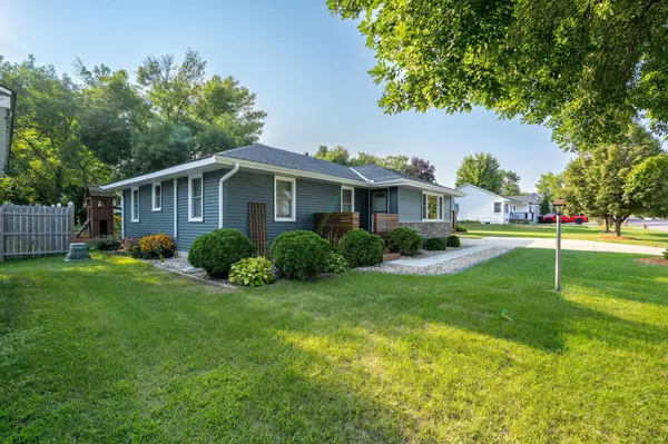 914 N 5th ST, Saint Peter, MN 56082