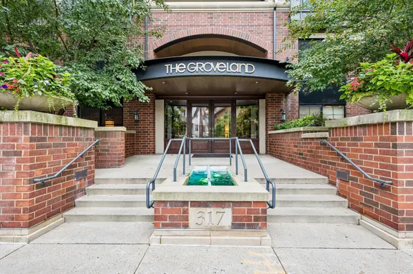 317 Groveland AVE #714, Minneapolis, MN 55403