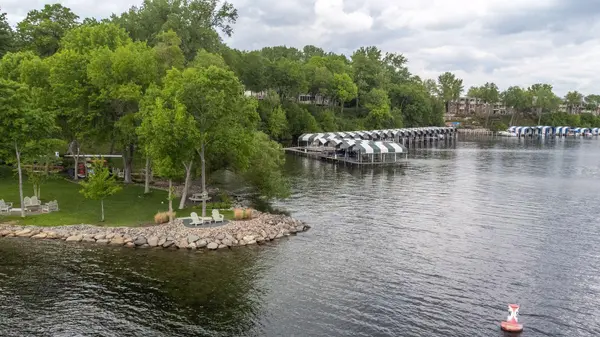 2928 Pelican Point CIR, Mound, MN 55364