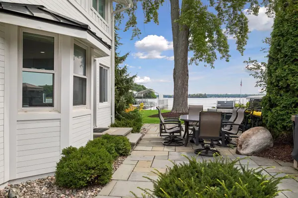 55 W Point AVE, Tonka Bay, MN 55331