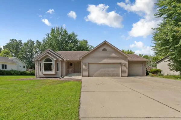 1160 Greenleaf RD, Owatonna, MN 55060