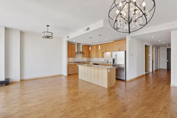 201 S 11th St #1700, Minneapolis, MN 55403