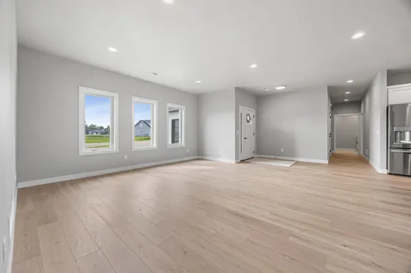 106 Pine DR, Hankinson, ND 58041