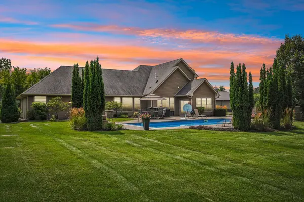 11542 Tilton TRL S, Rogers, MN 55374