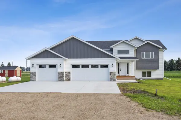 300 Prairie DR N, Hankinson, ND 58041