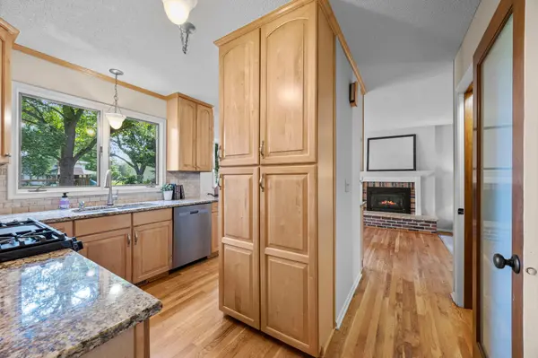 9609 Utica RD, Bloomington, MN 55437