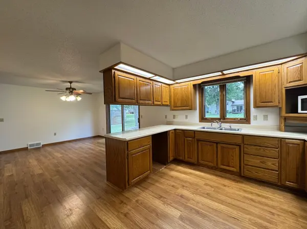 500 Deschepper ST, Marshall, MN 56258