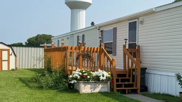 2062 Morgan WAY, North Mankato, MN 56003