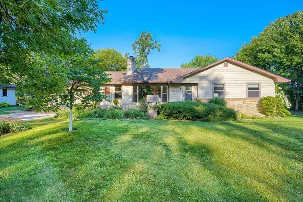 3681 Rustic PL, Shoreview, MN 55126