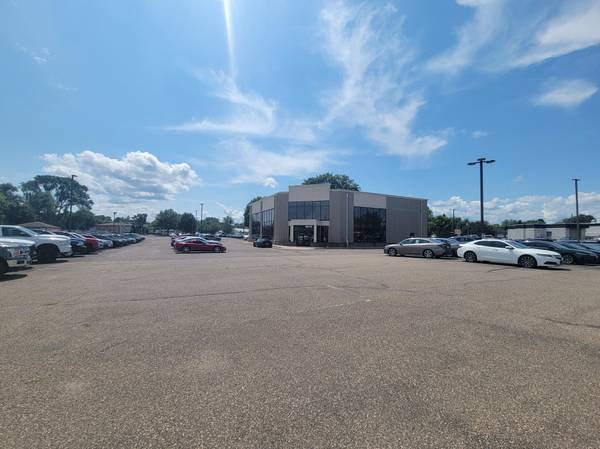 5241 W Broadway AVE, Crystal, MN 55429