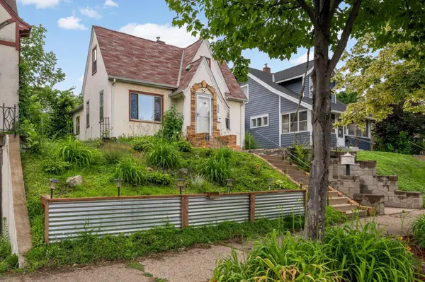 3920 15th AVE S, Minneapolis, MN 55407