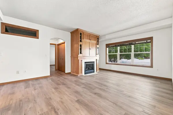 220 15th Avenue WAY, West Fargo, ND 58078