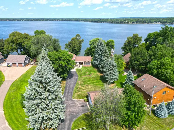 9962 91st ST NW, Annandale, MN 55302