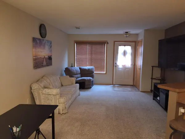 15460 Tungsten WAY NW, Ramsey, MN 55303