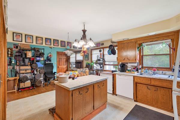 1398 25th ST NW, New Brighton, MN 55112