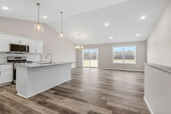 329 Otto DR NW, Delano, MN 55328