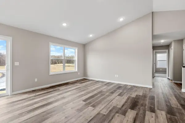 329 Otto DR NW, Delano, MN 55328