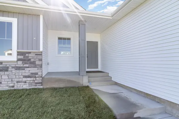 22790 Silverod ST NW, Saint Francis, MN 55070