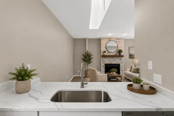 5607 Pompano DR, Minnetonka, MN 55343