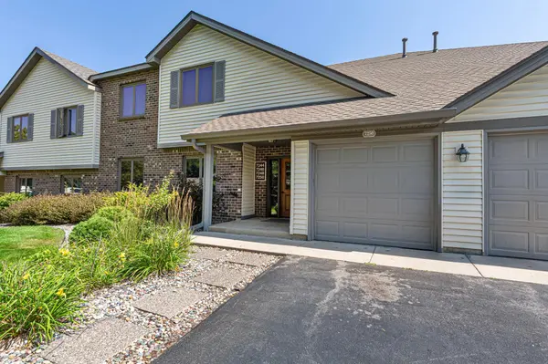 7250 Hunters RUN, Eden Prairie, MN 55346
