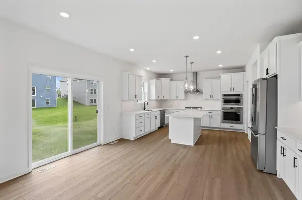1082 Achilles DR, Rosemount, MN 55068