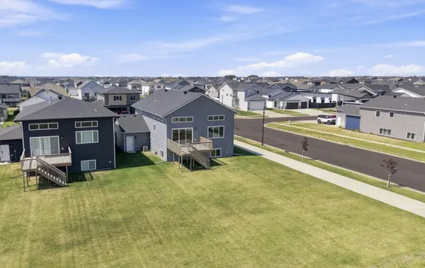 7308 Madelyn LN S, Fargo, ND 58104