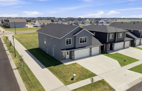 7308 Madelyn LN S, Fargo, ND 58104