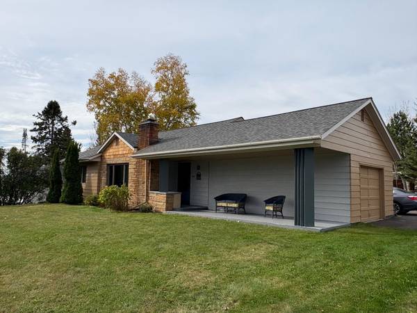 419 2nd AVE W, Grand Marais, MN 55604