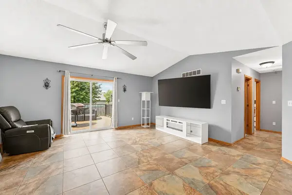 3931 Birmingham LN NW, Rochester, MN 55901