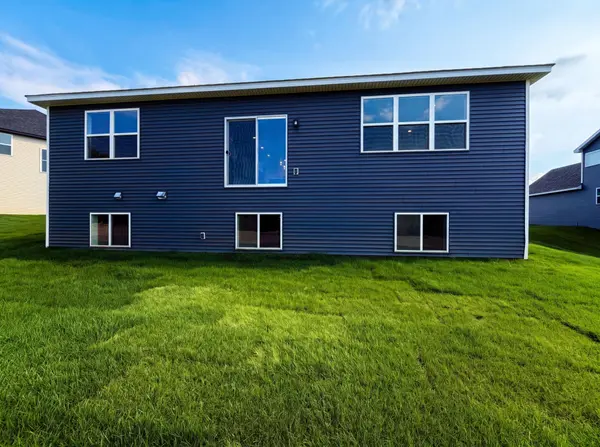 851 Londonderry LN NW, Rochester, MN 55901