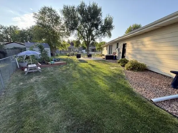 857 3rd ST N, Wahpeton, ND 58075
