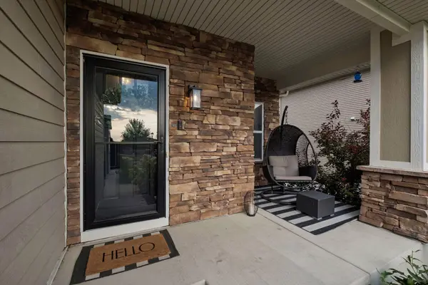 9161 River Rock DR N, Chanhassen, MN 55317