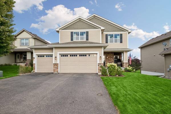 9161 River Rock DR N, Chanhassen, MN 55317