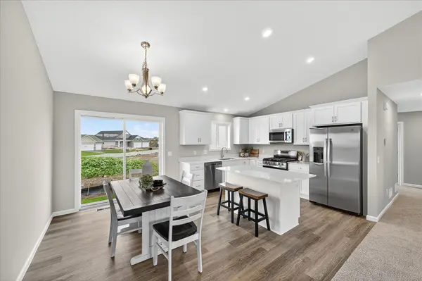 4616 89th ST NE, Monticello, MN 55362