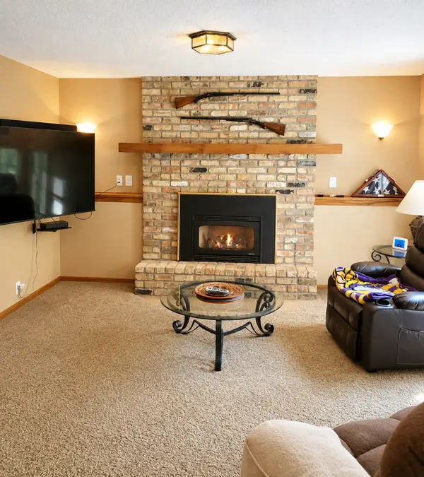 7709 Ewing AVE N, Brooklyn Park, MN 55443